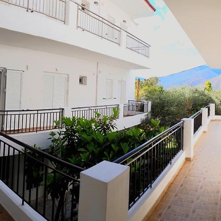 Ενοικιαζόμενα Δωμάτια Γεωργία Σταμούλου Rovies Extérieur photo