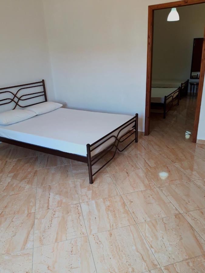 Ενοικιαζόμενα Δωμάτια Γεωργία Σταμούλου Rovies Extérieur photo