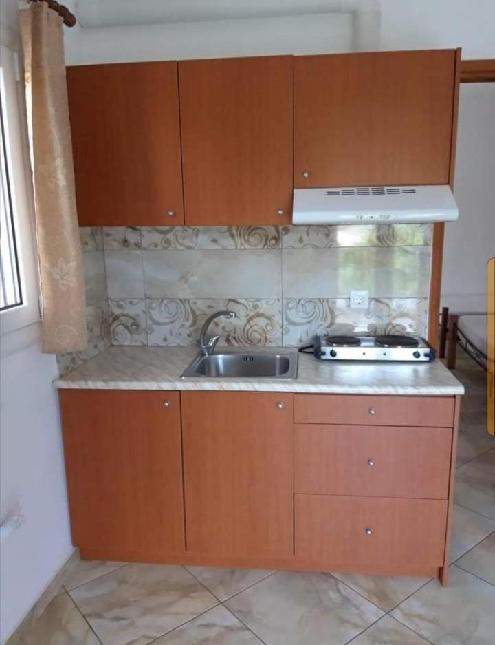 Ενοικιαζόμενα Δωμάτια Γεωργία Σταμούλου Rovies Extérieur photo